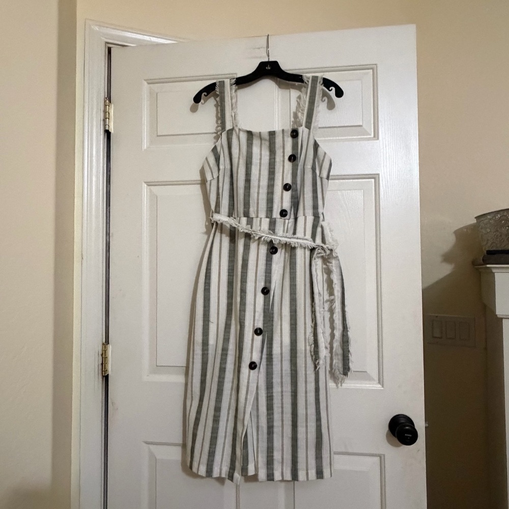 NWT Heatherly White Gray Striped Stitch Fix Sundress Dress Size Medium M